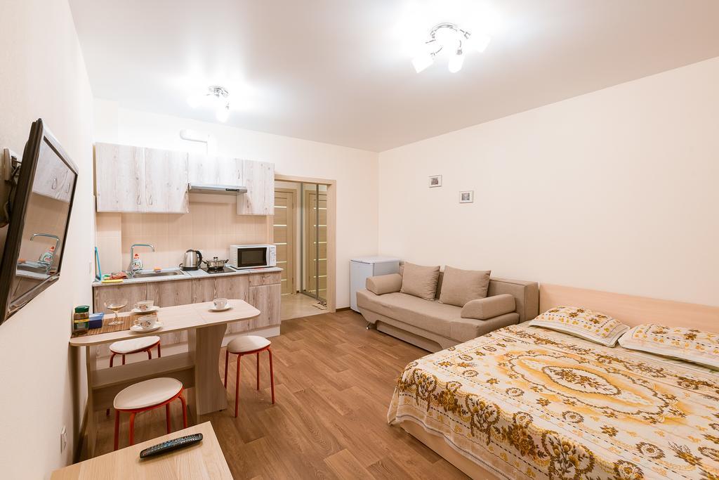 Narayana Apartments On Sibirskaya 42 Novoszibirszk Kültér fotó